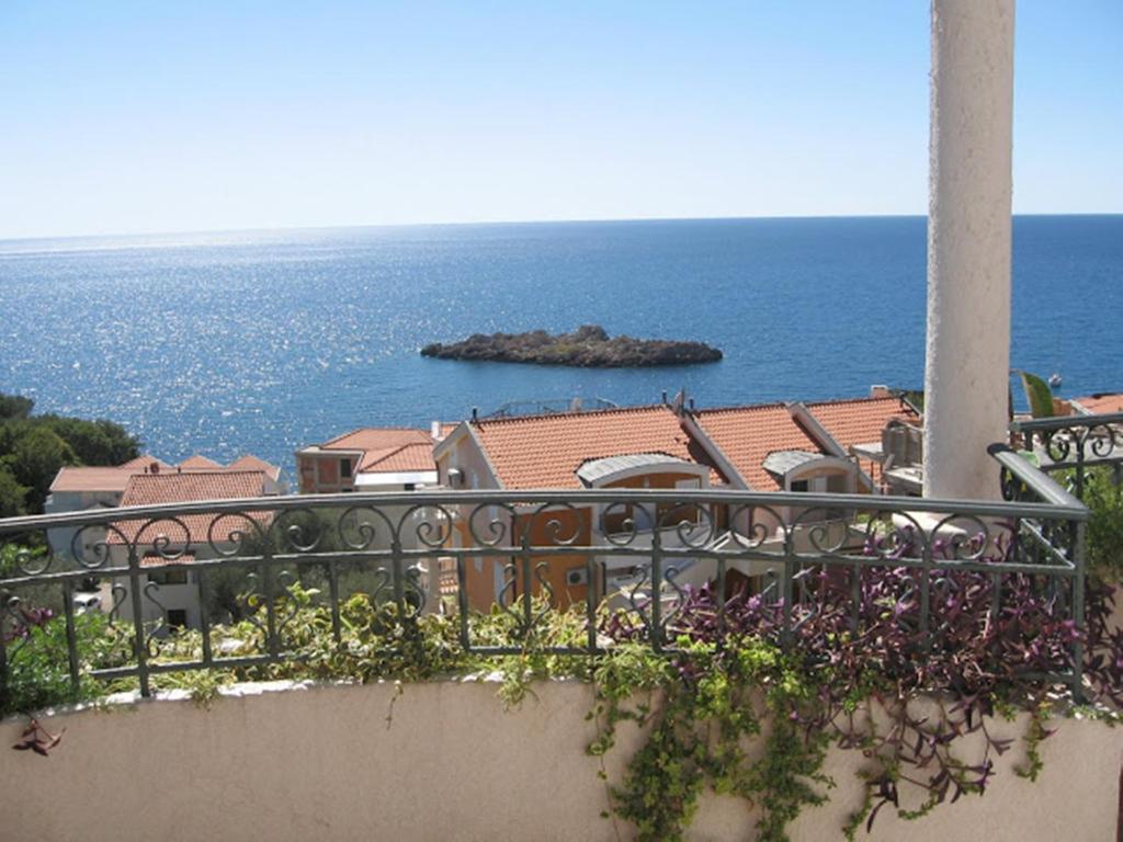 Apartments And Rooms Levantin Inn Ilha Ilha Sveti Stefan Quarto foto