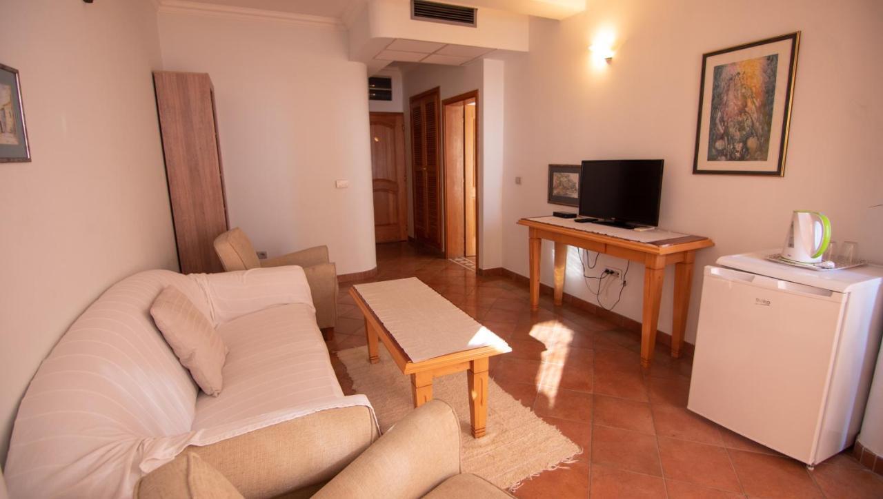 Apartments And Rooms Levantin Inn Ilha Ilha Sveti Stefan Exterior foto